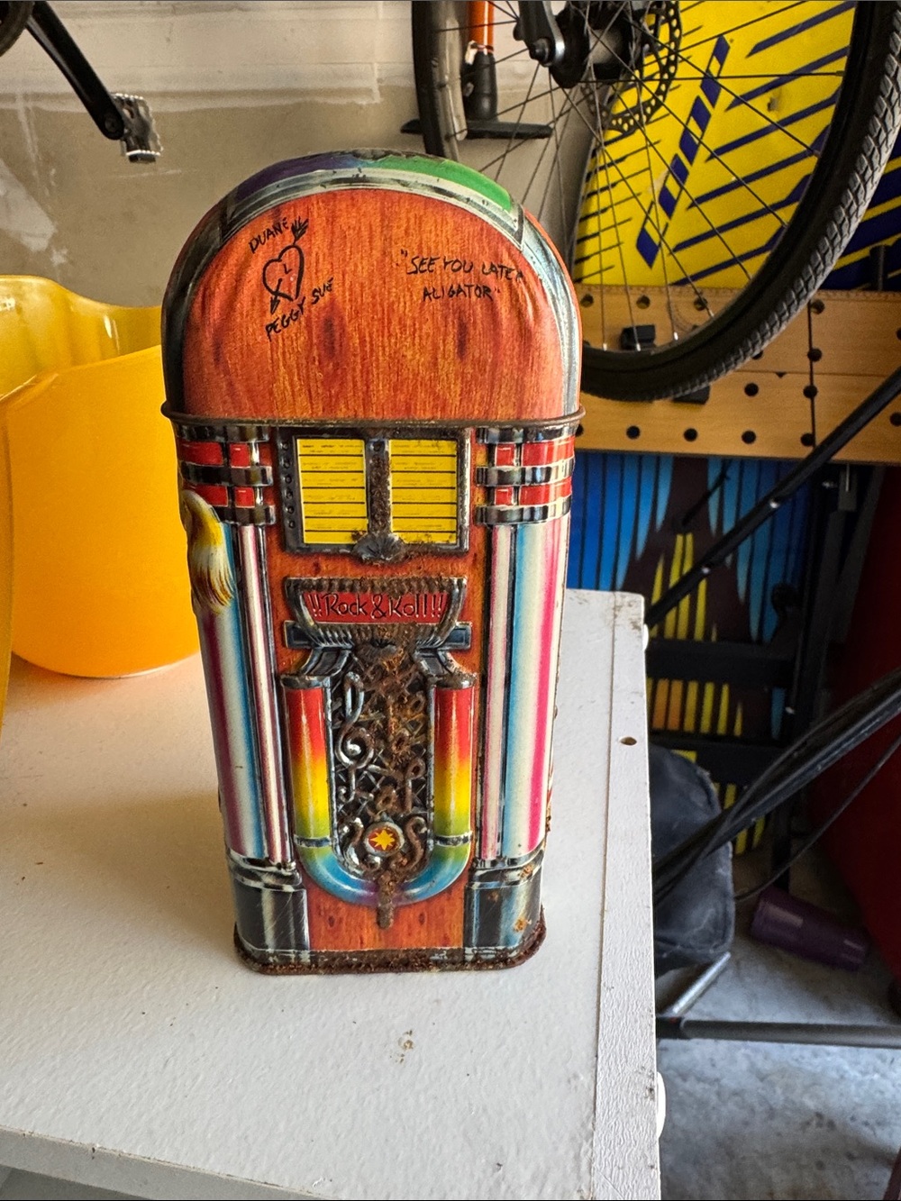 Vintage Style Jukebox Decorative Tin - Multicolor